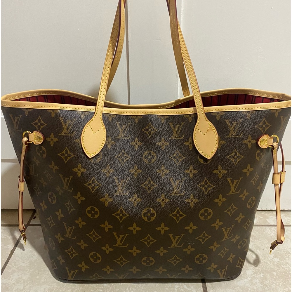 NWOT Louis Vuitton Neverfull mm